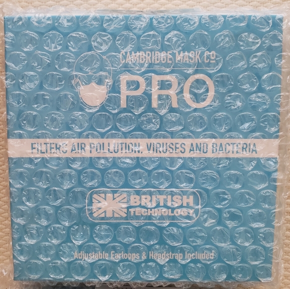 Other - NWOT Cambridge Mask Co PRO/ British Technology
